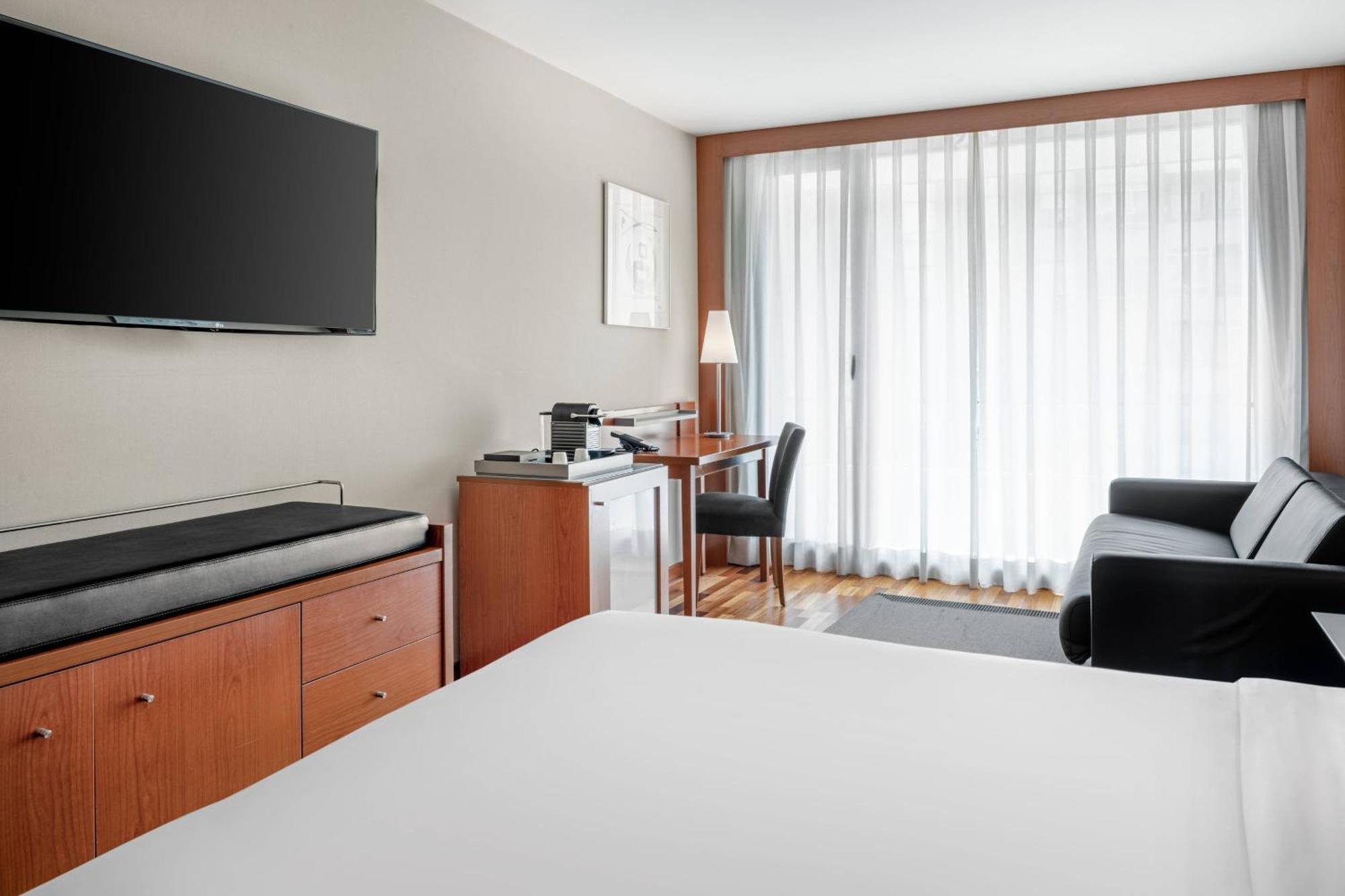 Triple King Room Sofa Bed
